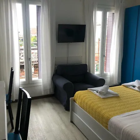 Al Cinema Italia Guest house 3*