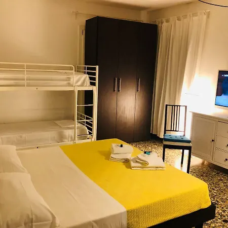 Guest house Al Cinema Italia 3*
