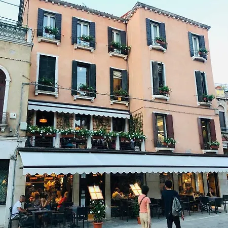 Al Cinema Italia Penzion
